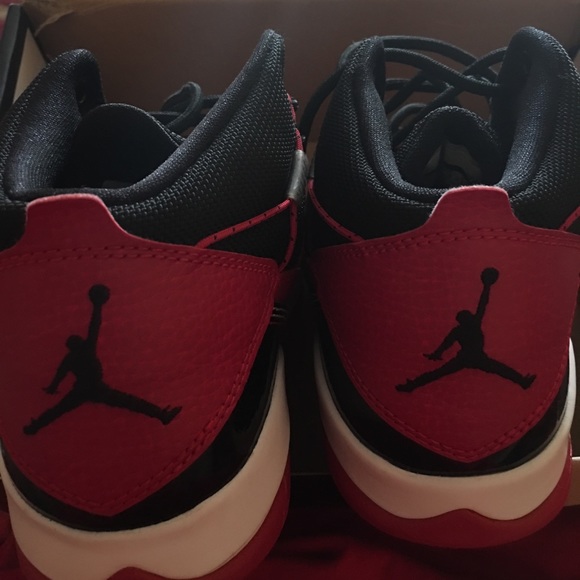 Jordan prime flight GS - Picture 3 of 4